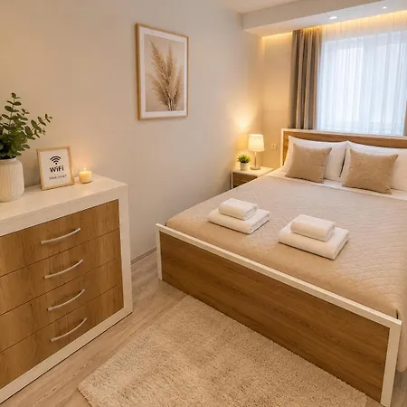 Downtown Apartment *